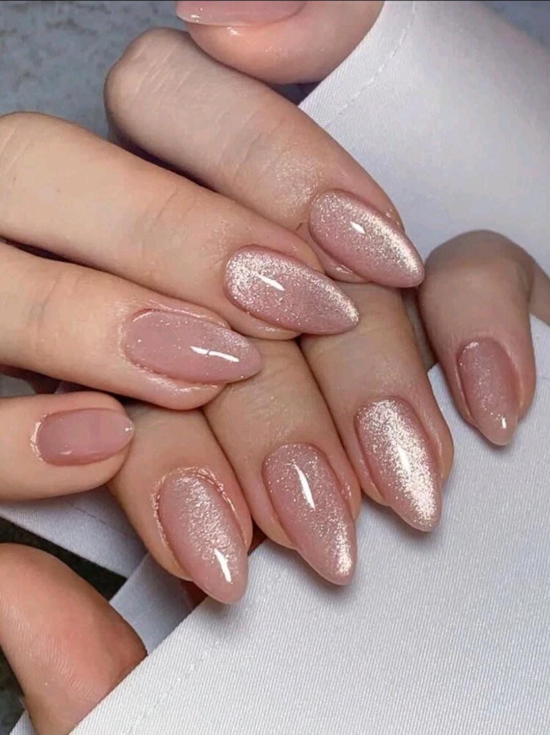 24pcs Medium Nails Nude Cat Eye Press